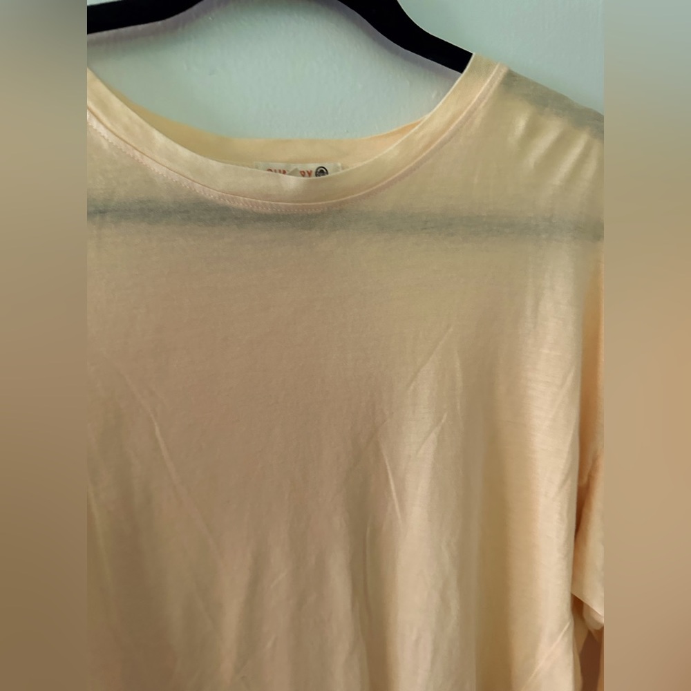 Women’s kind sleeve Sundry tee